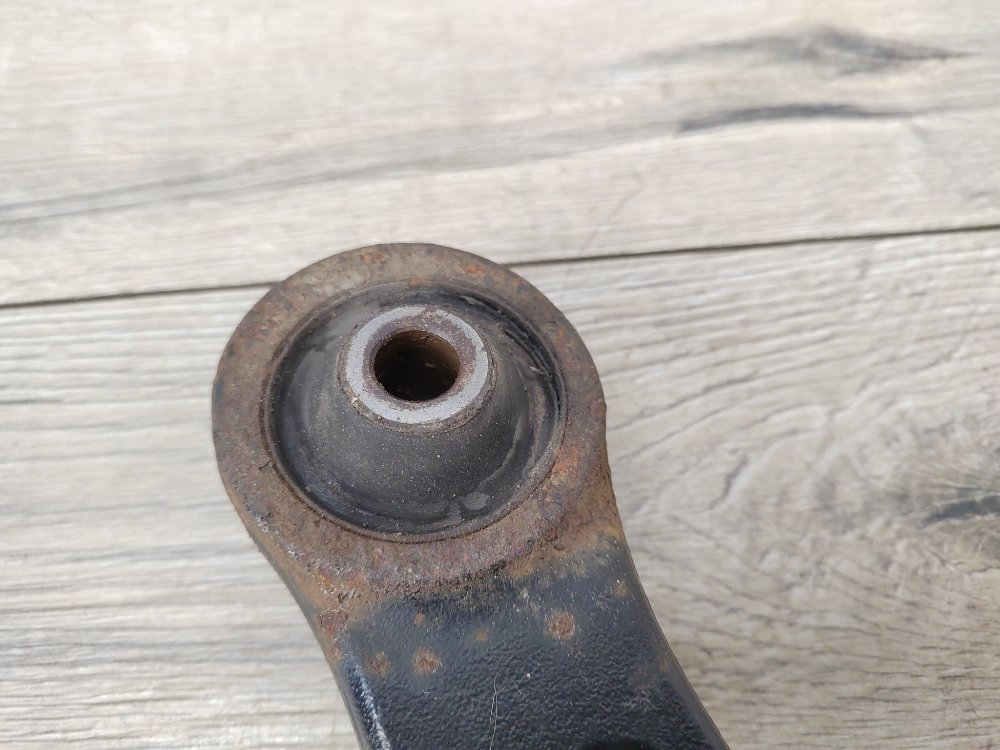 Рычаг передний нижний, 1500 рублей, Москва