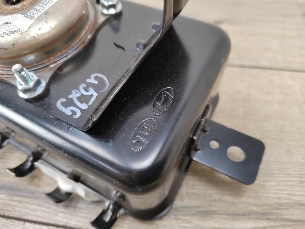 Подушка безопасности в торпедо, 6000 рублей, Москва