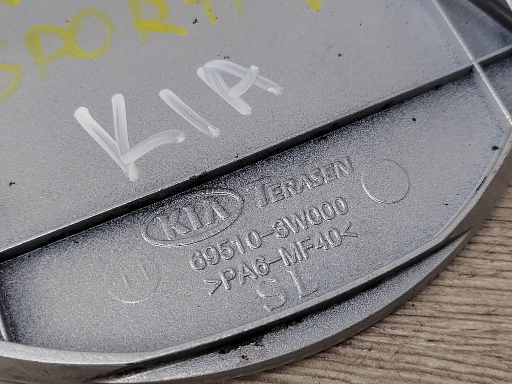 Лючок топливного бака, 500 рублей, Москва