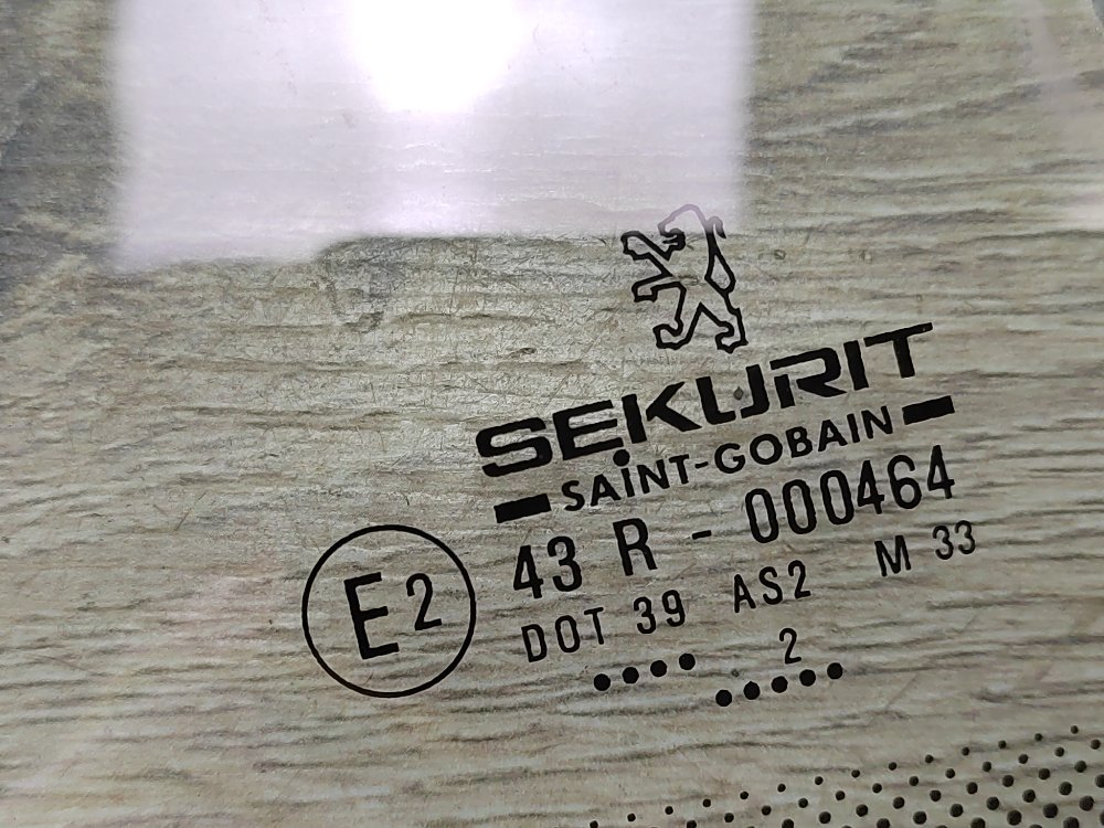 Стекло глухое кузова, 1000 рублей, Москва