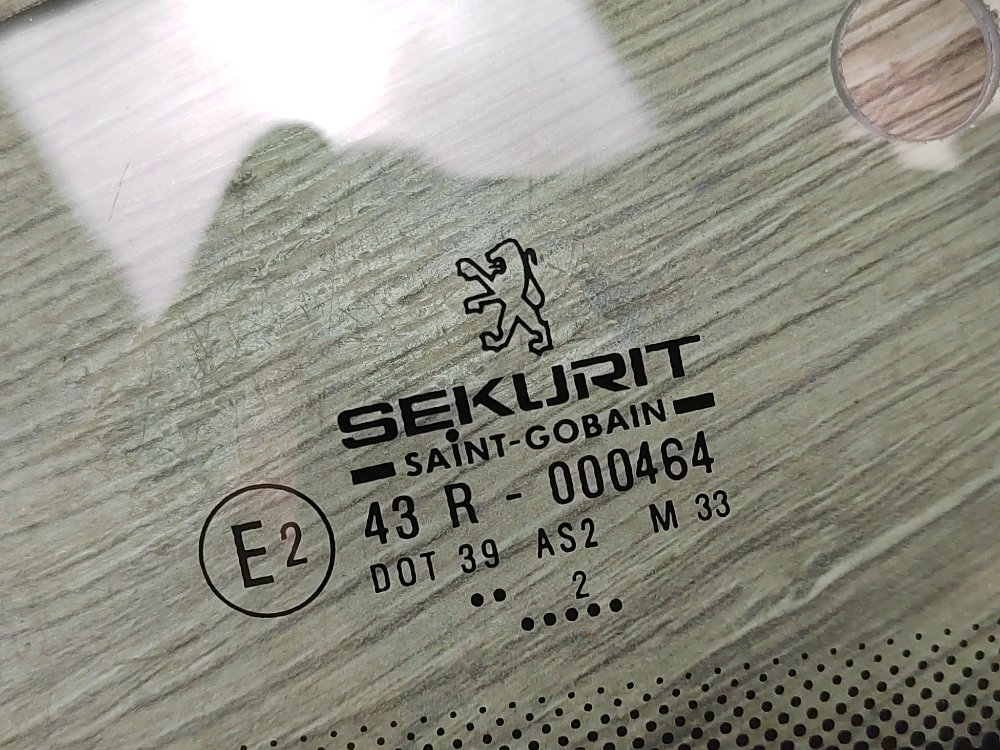 Стекло глухое кузова, 1000 рублей, Москва