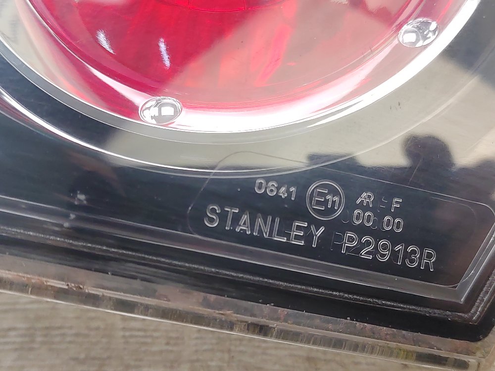 Фонарь в крышку багажника, 500 рублей, Москва