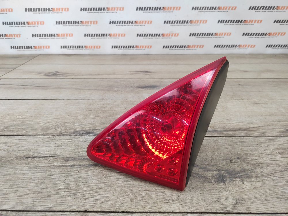 Фонарь в крышку багажника, 1000 рублей, Москва