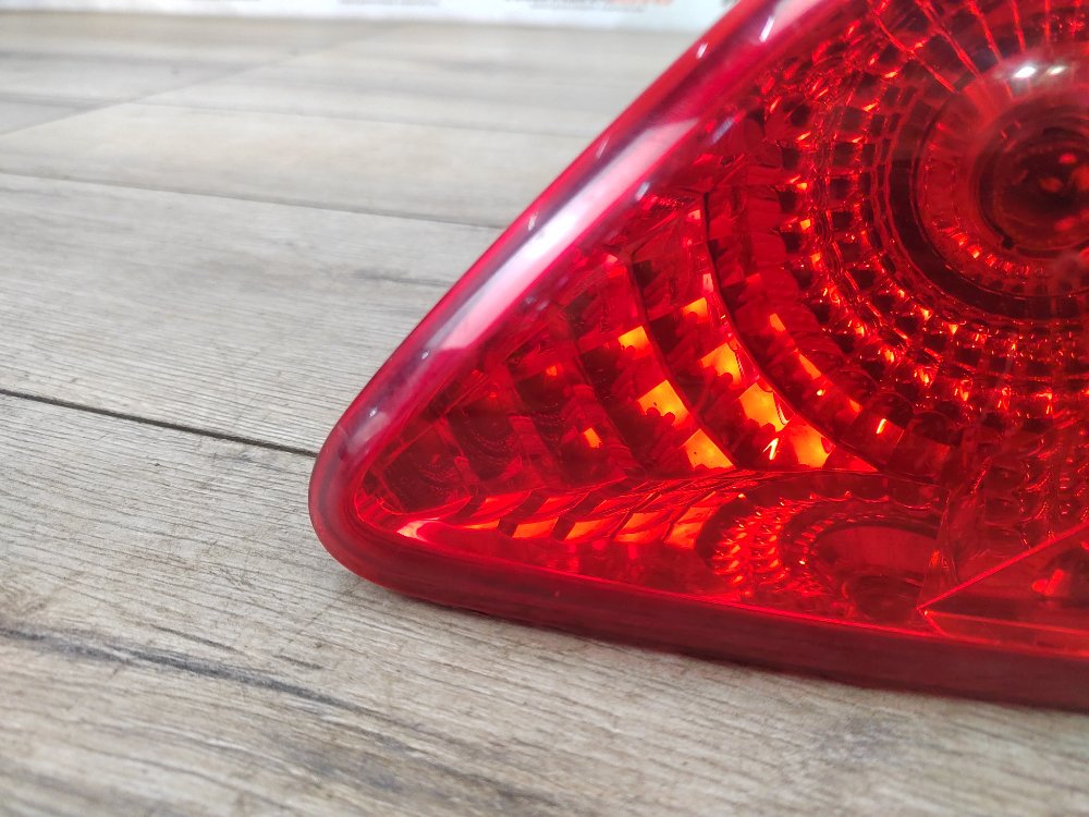 Фонарь в крышку багажника, 1000 рублей, Москва