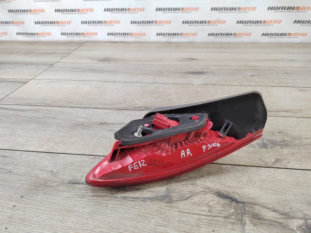 Фонарь в крышку багажника, 1000 рублей, Москва