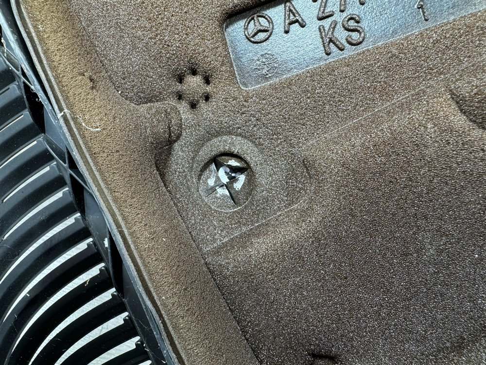 Накладка двигателя, 1000 рублей, Севастополь