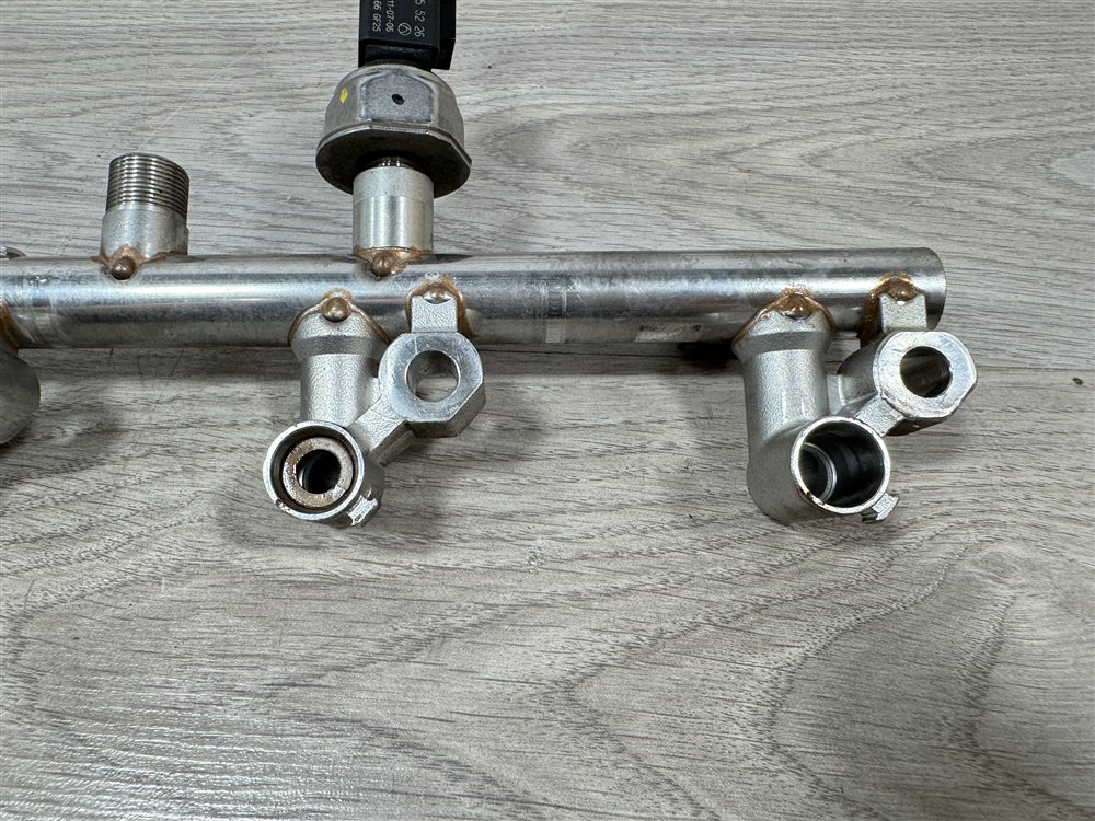 Рампа топливная, 2000 рублей, Севастополь