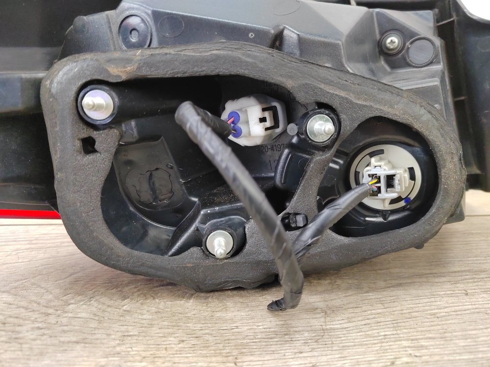 Фонарь в крыло, 5000 рублей, Москва