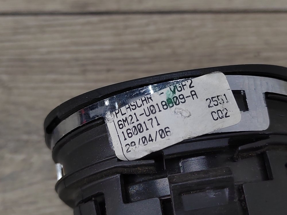 Дефлектор в торпедо, 1200 рублей, Москва