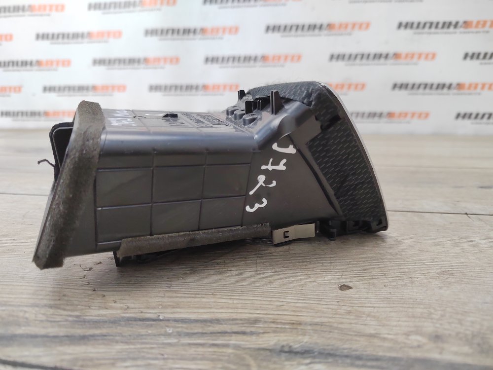 Дефлектор в торпедо, 1000 рублей, Москва