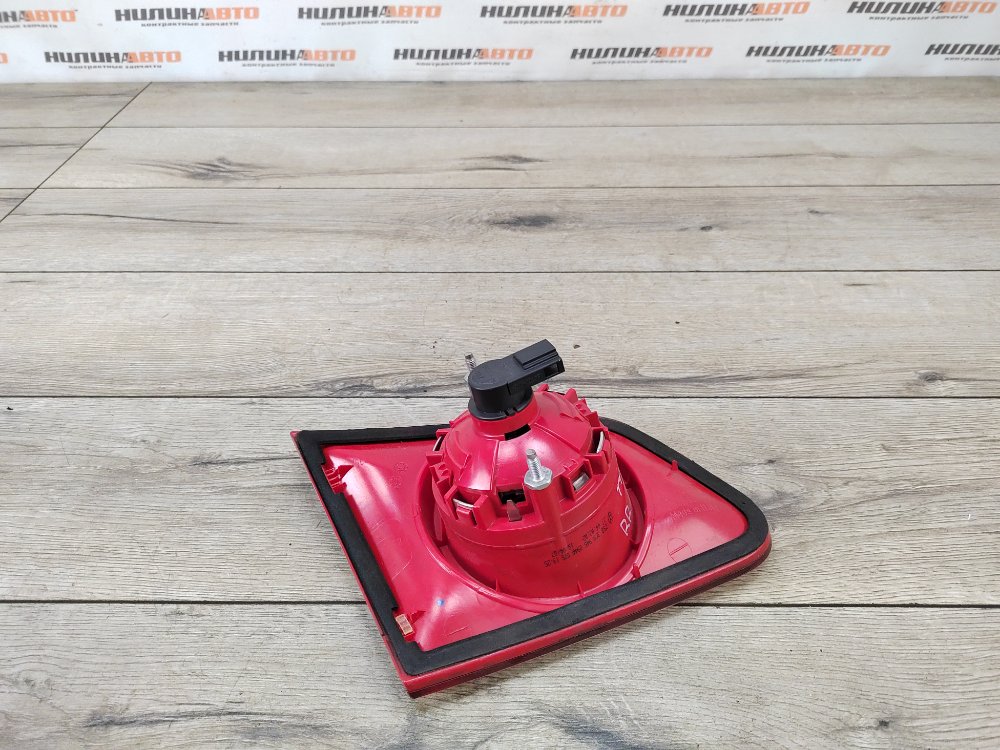 Фонарь в крышку багажника, 500 рублей, Москва