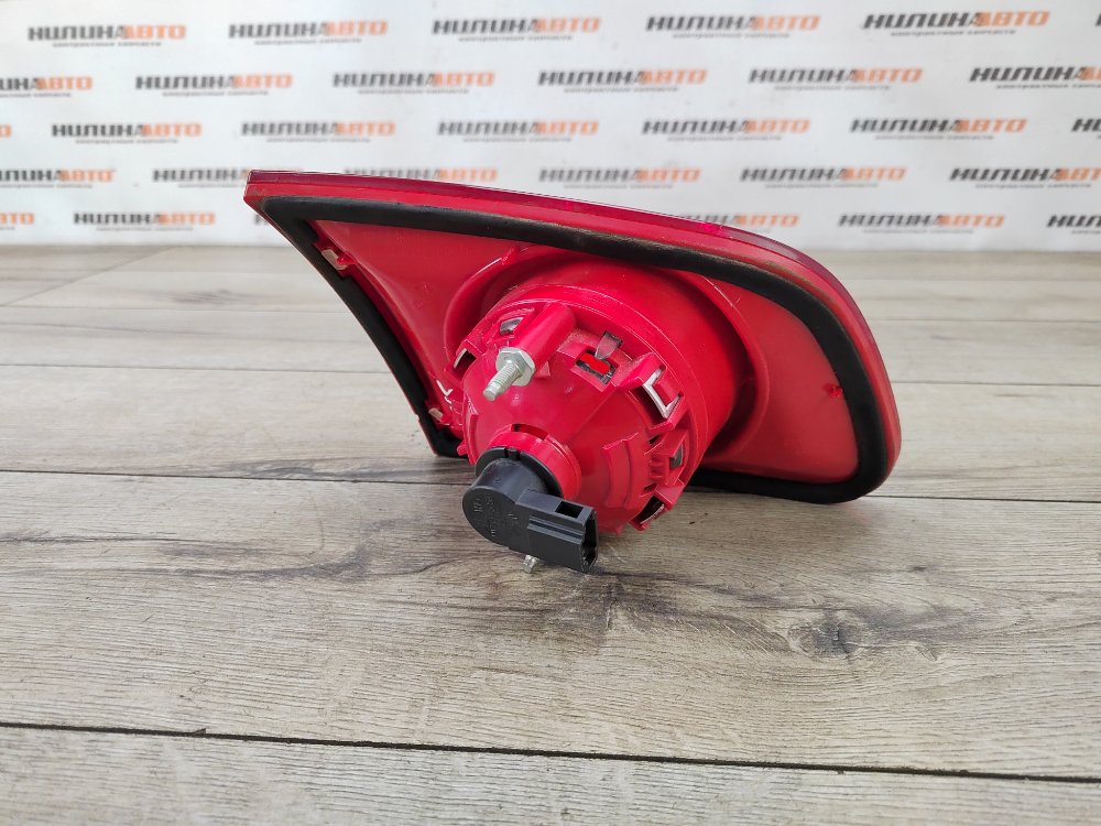 Фонарь в крышку багажника, 500 рублей, Москва