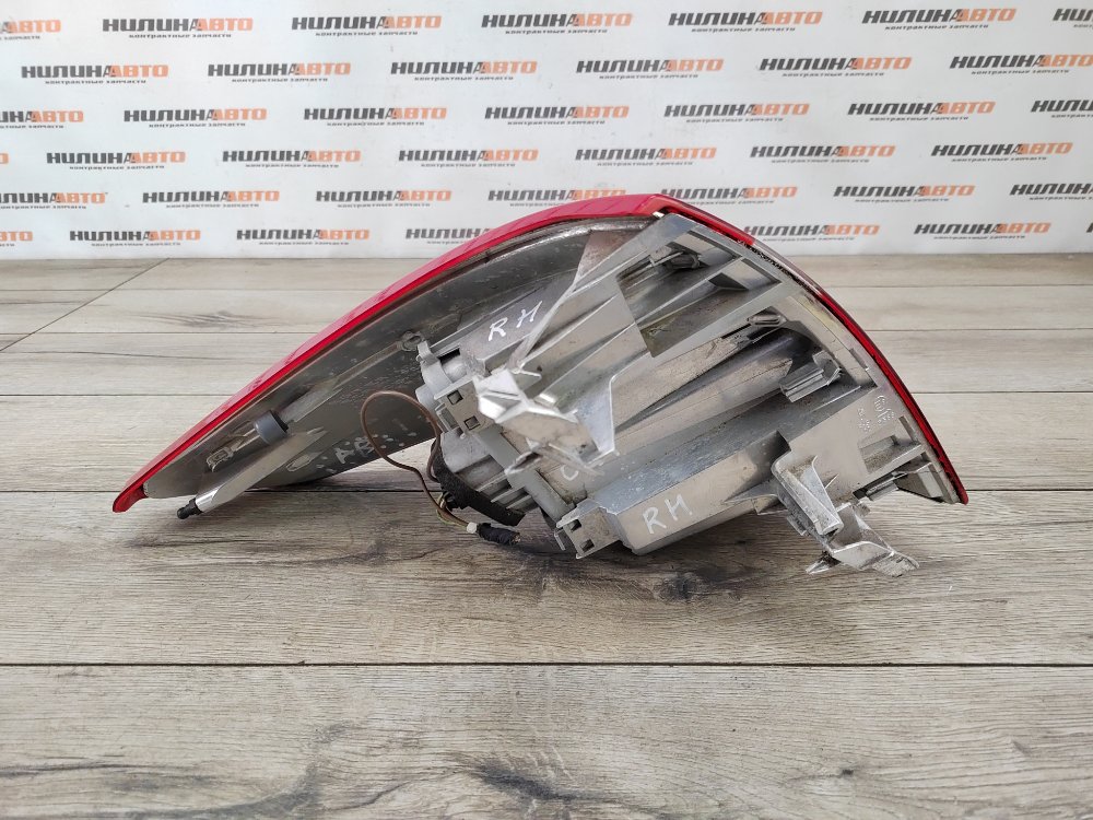 Фонарь в крыло, 2000 рублей, Москва