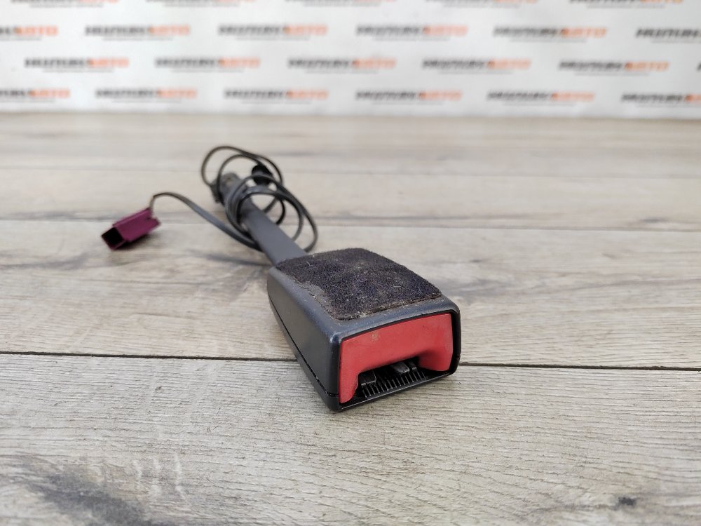 Замок ремня безопасности, 500 рублей, Москва