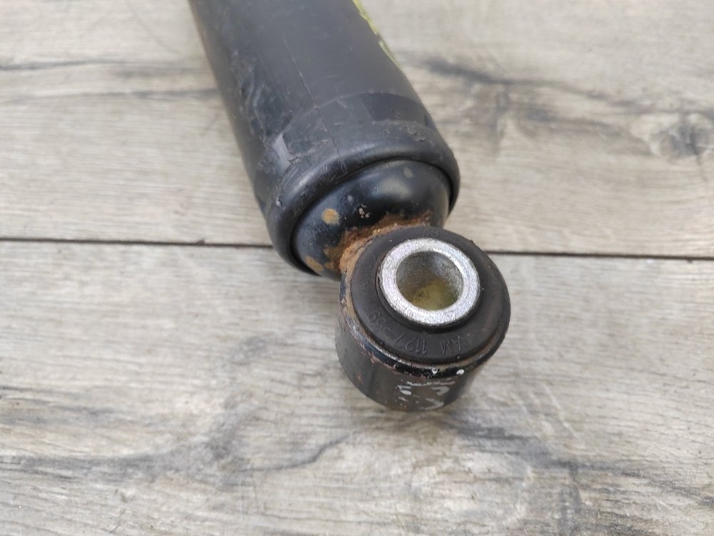 Амортизатор, 900 рублей, Москва