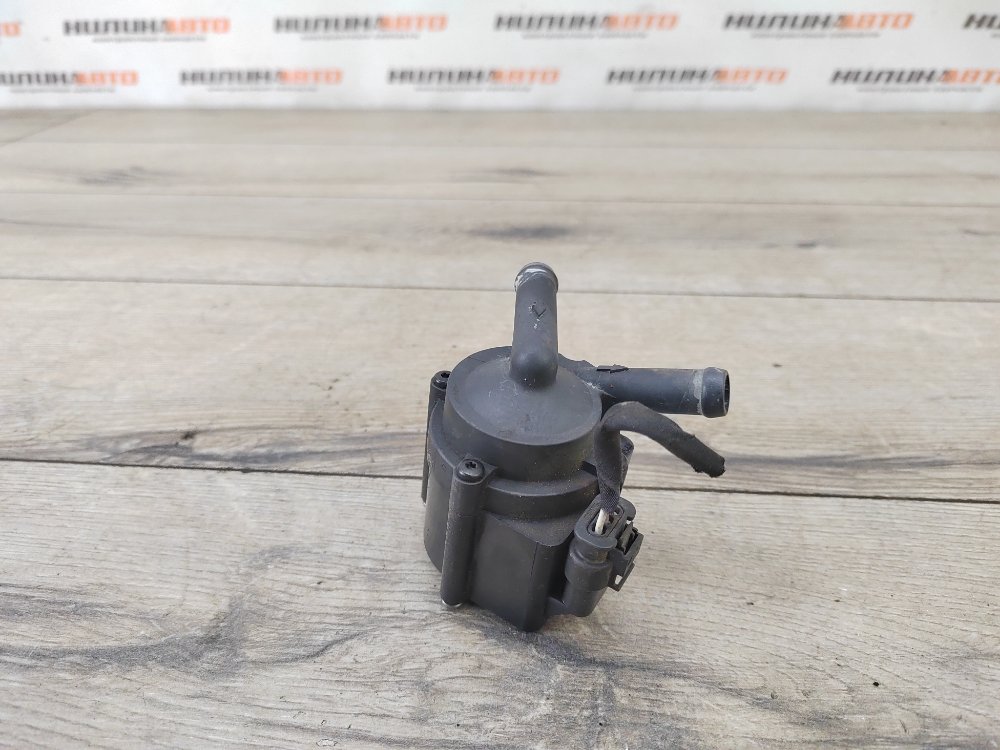 Насос водяной вспомогательный, 3500 рублей, Москва