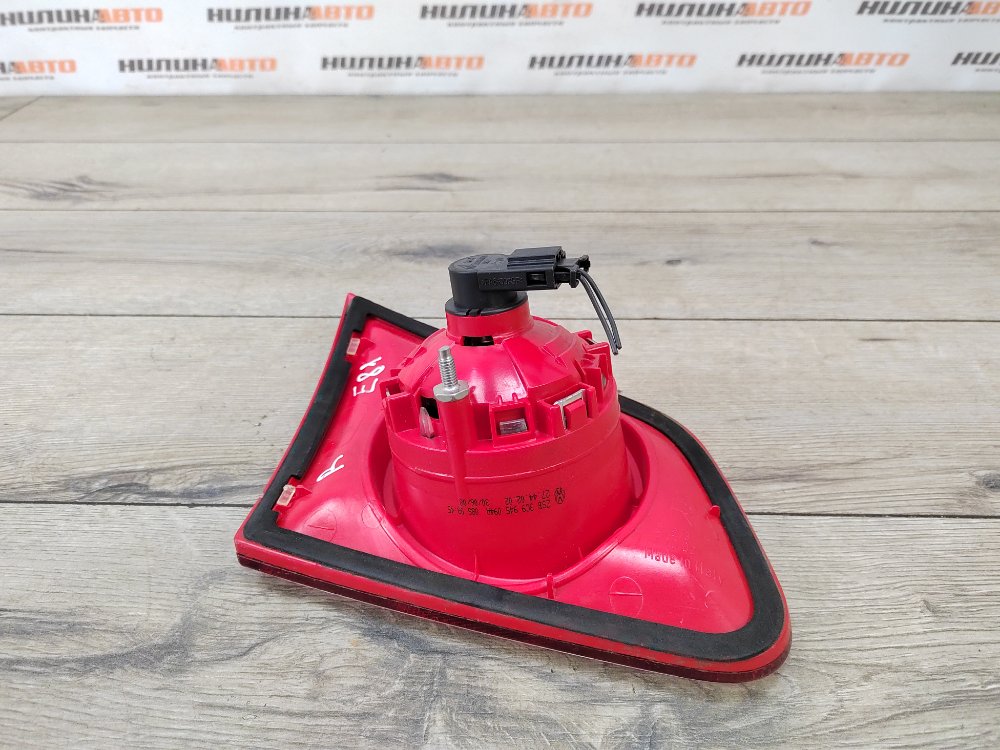 Фонарь в крышку багажника, 500 рублей, Москва