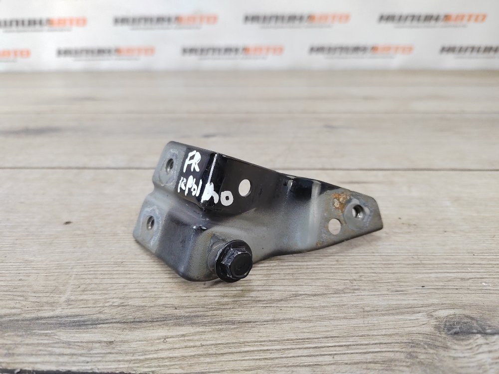 Кронштейн крыла, 800 рублей, Москва