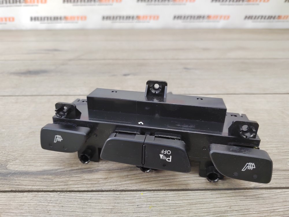 Блок кнопок, 1000 рублей, Москва