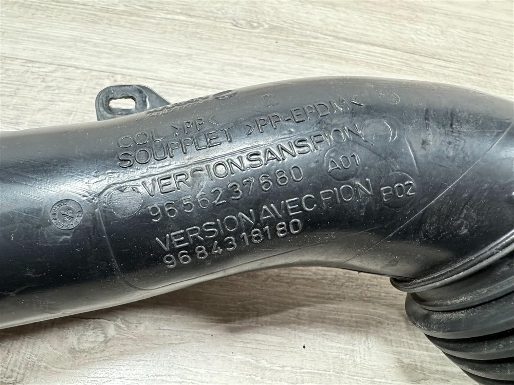 Патрубок воздушного фильтра, 700 рублей, Севастополь