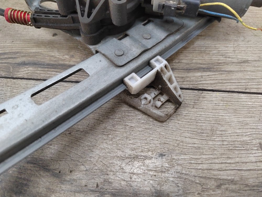 Стеклоподъемник, 2000 рублей, Москва