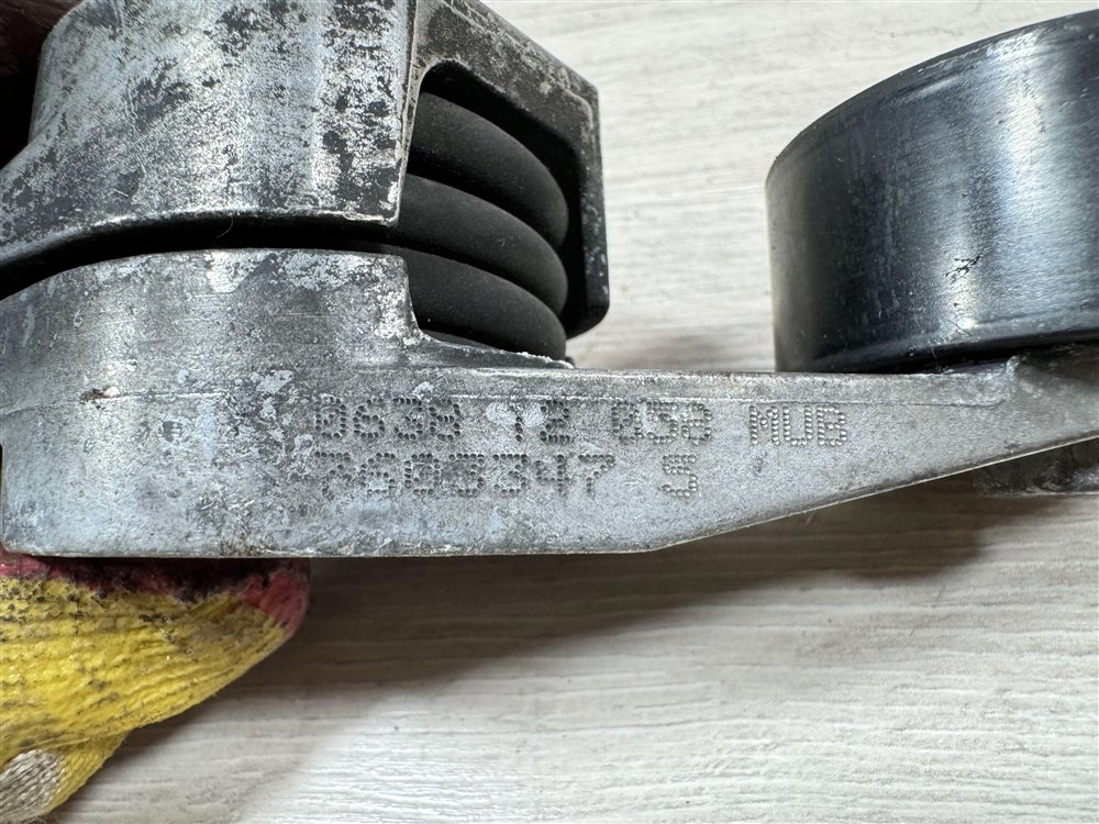 Натяжитель приводного ремня, 2000 рублей, Севастополь