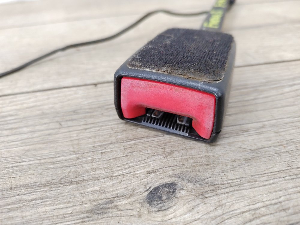 Замок ремня безопасности, 500 рублей, Москва