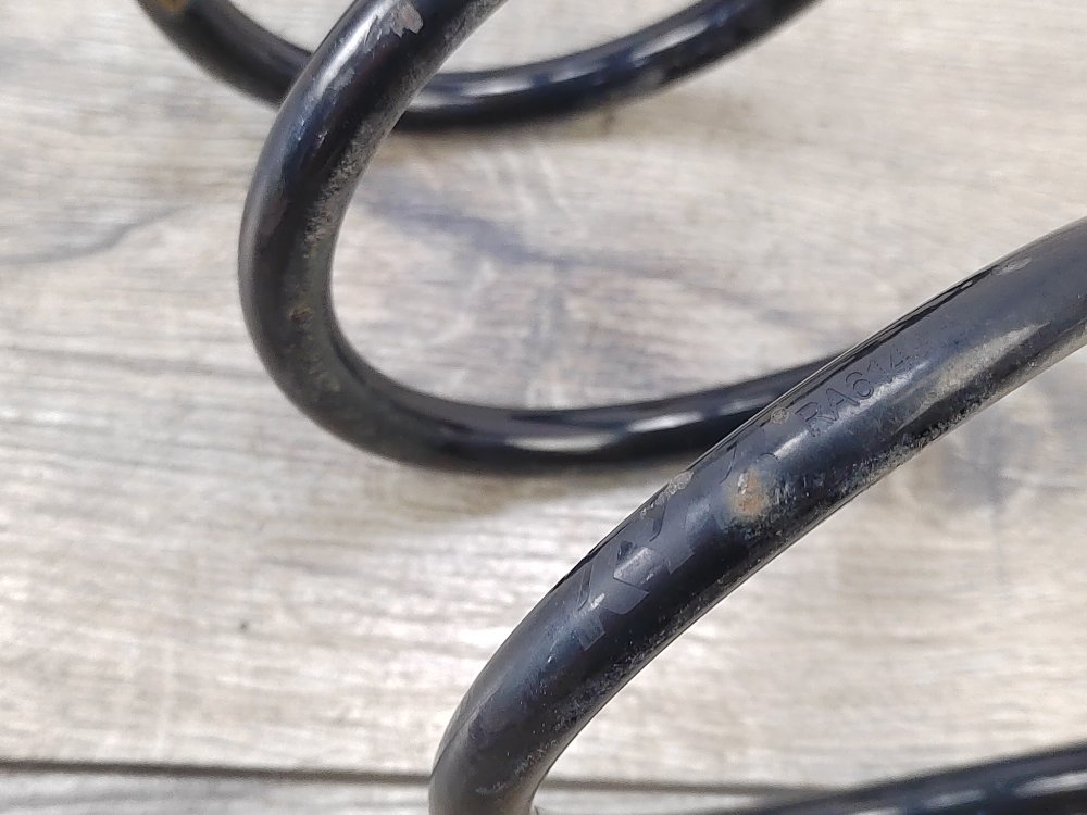 Пружина подвески, 500 рублей, Москва