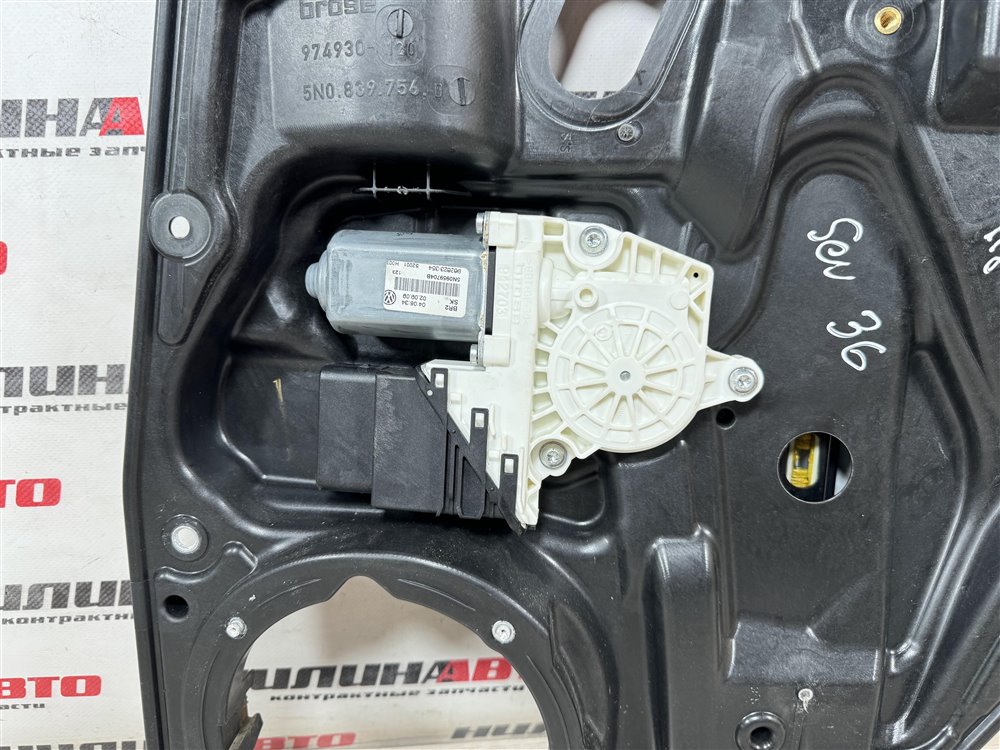 Стеклоподъемник, 1000 рублей, Севастополь