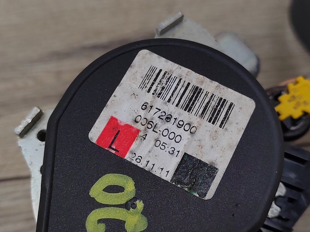 Ремень безопасности, 2000 рублей, Москва