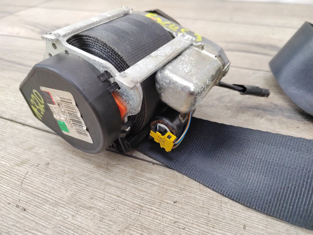 Ремень безопасности, 2000 рублей, Москва