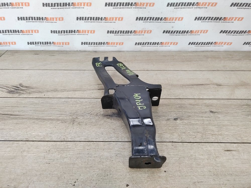 Кронштейн усилителя бампера, 2000 рублей, Москва