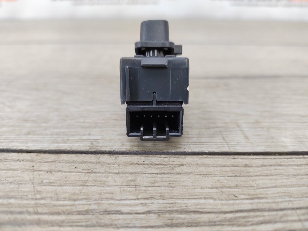 Кнопка центрального замка, 400 рублей, Москва