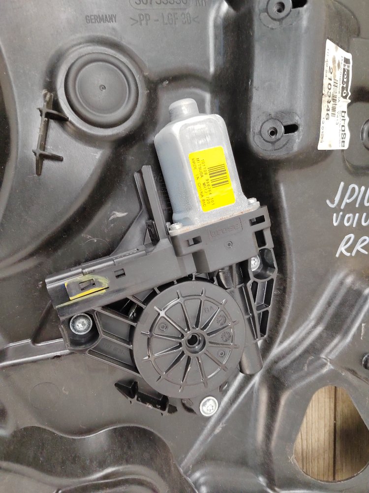 Стеклоподъемник, 1000 рублей, Москва