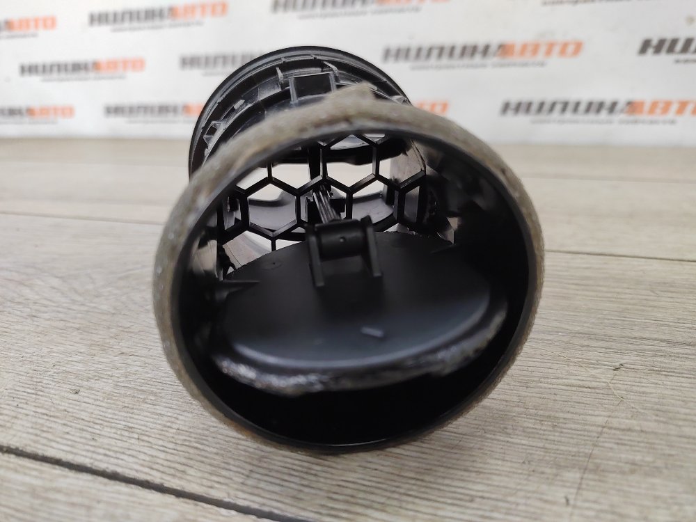 Дефлектор в торпедо, 300 рублей, Москва