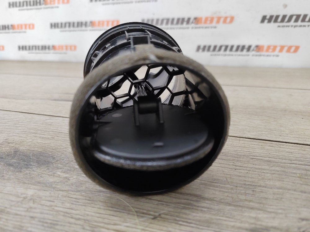 Дефлектор в торпедо, 300 рублей, Москва