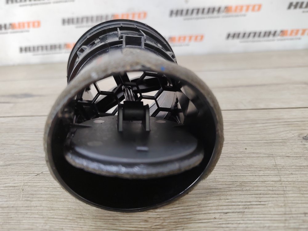 Дефлектор в торпедо, 300 рублей, Москва