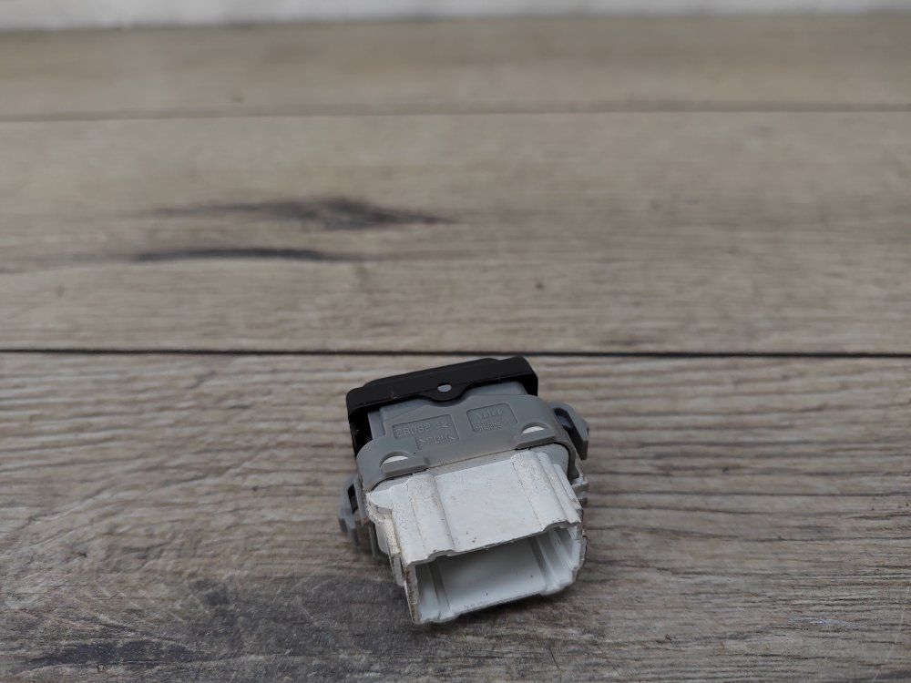 Кнопка центрального замка, 400 рублей, Москва