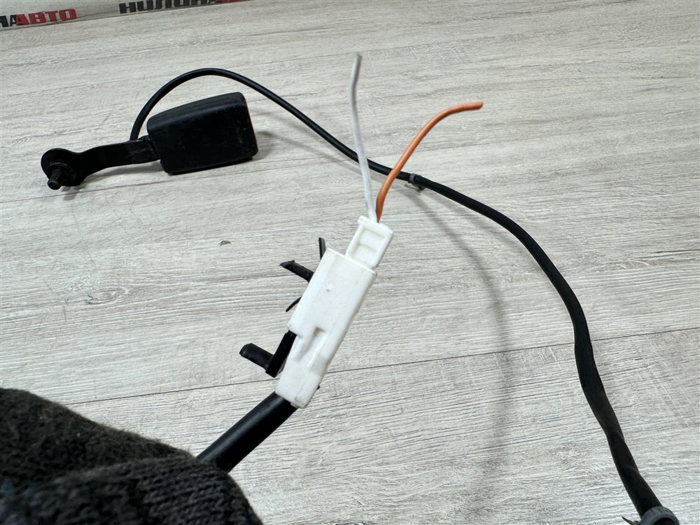 Замок ремня безопасности, 500 рублей, Севастополь