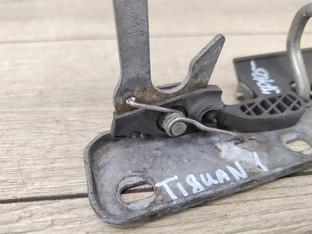 Крюк замка капота, 800 рублей, Москва