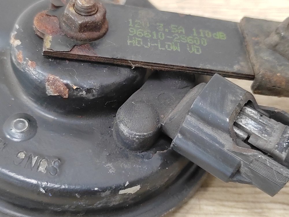 Звуковой сигнал, 800 рублей, Москва