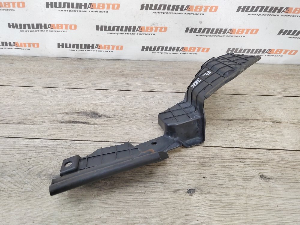 Накладка крыла, 1000 рублей, Москва