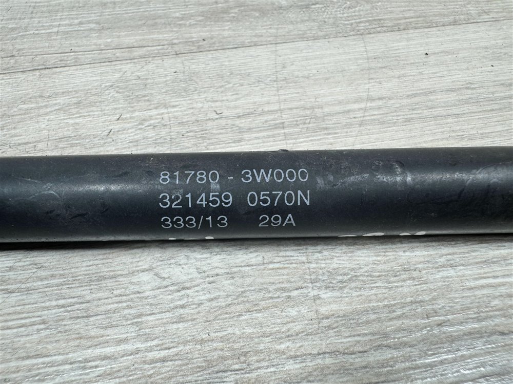 Амортизатор крышки багажника, 500 рублей, Севастополь