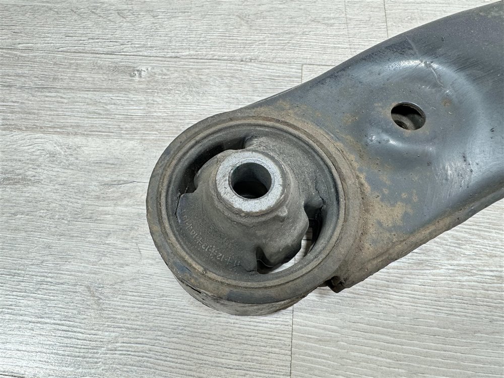 Рычаг передний нижний, 1500 рублей, Севастополь