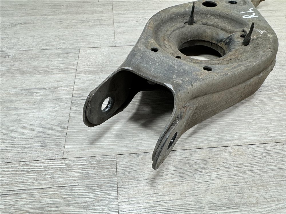 Рычаг задней подвески под пружину, 3000 рублей, Севастополь