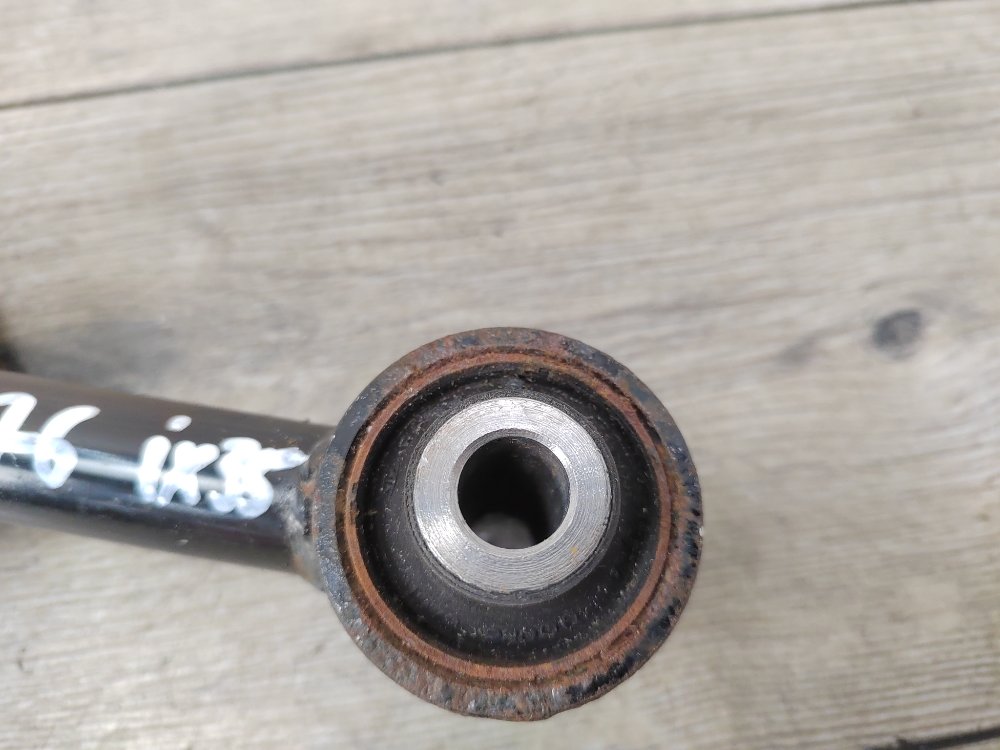 Подушка двигателя, 1000 рублей, Москва