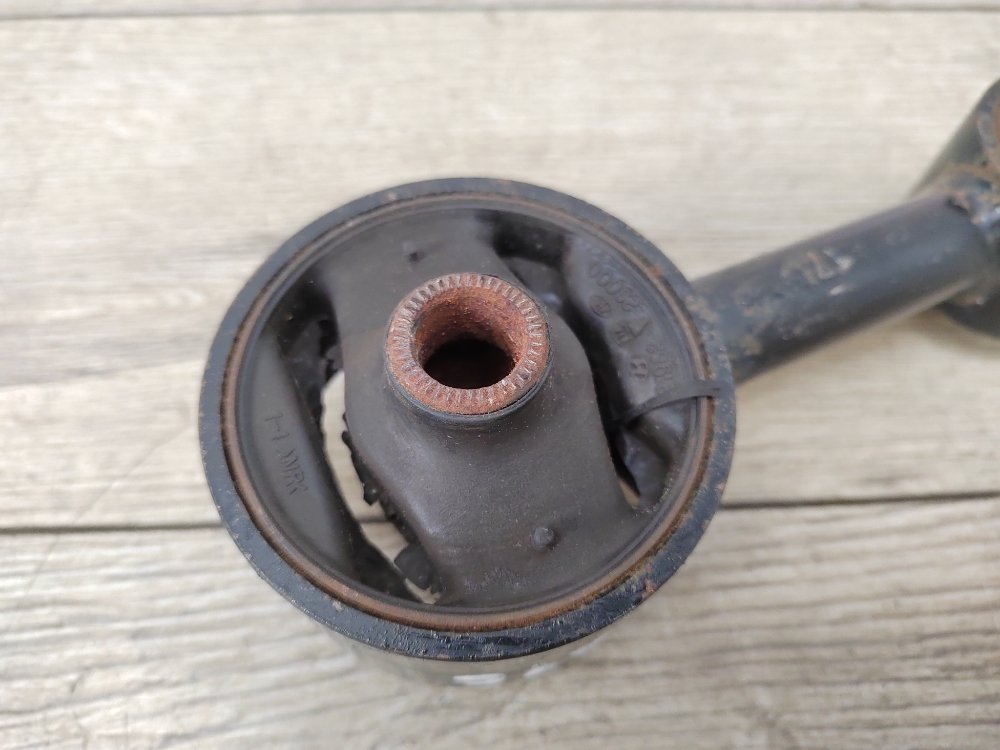 Подушка двигателя, 1000 рублей, Москва