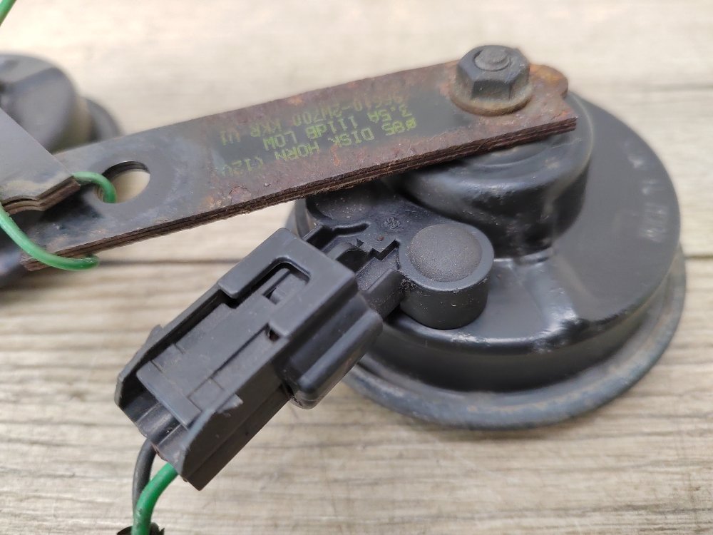 Звуковой сигнал, 2000 рублей, Москва