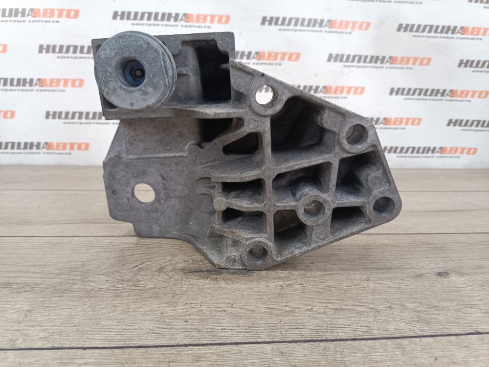 Кронштейн двигателя, 1500 рублей, Москва