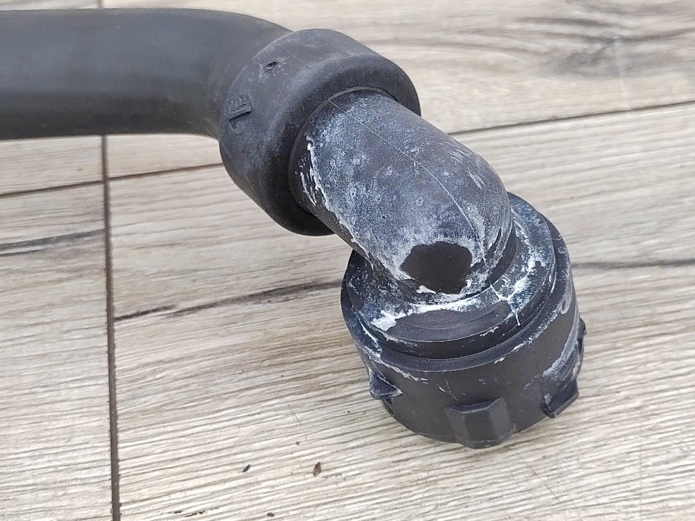 Патрубок системы охлаждения, 1200 рублей, Москва